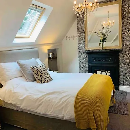 Luxury Attic Studio, Heart Of Uppermill, Saddleworth Exterior photo