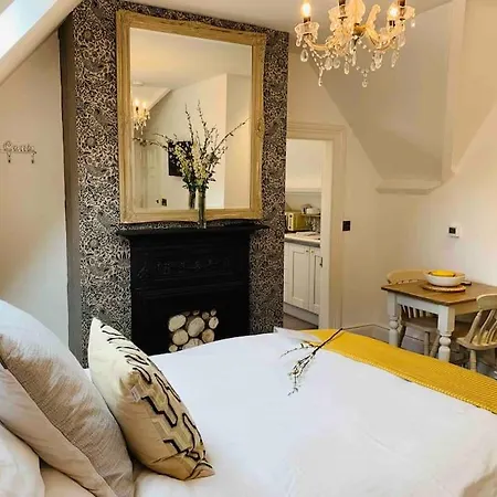 Luxury Attic Studio, Heart Of Uppermill, Saddleworth Exterior photo