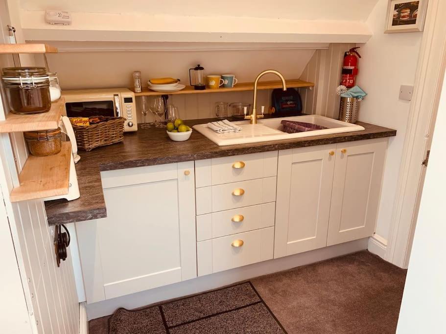 Luxury Attic Studio, Heart Of Uppermill, * Saddleworth